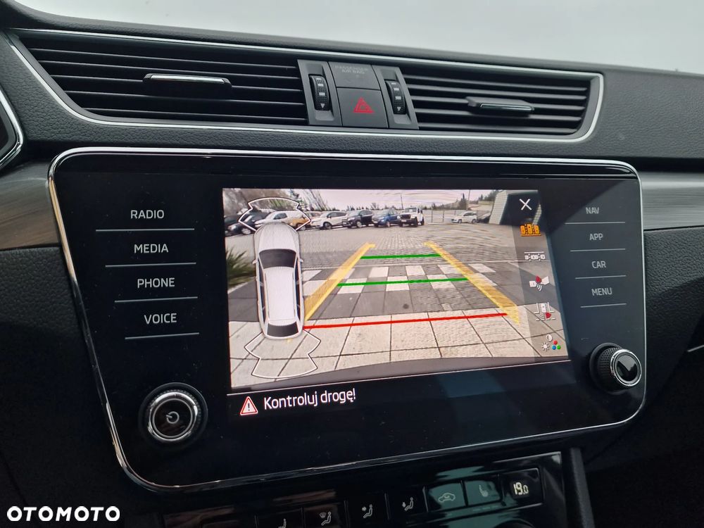 Skoda Superb Combi 2.0 TDI DSG Selection - 19