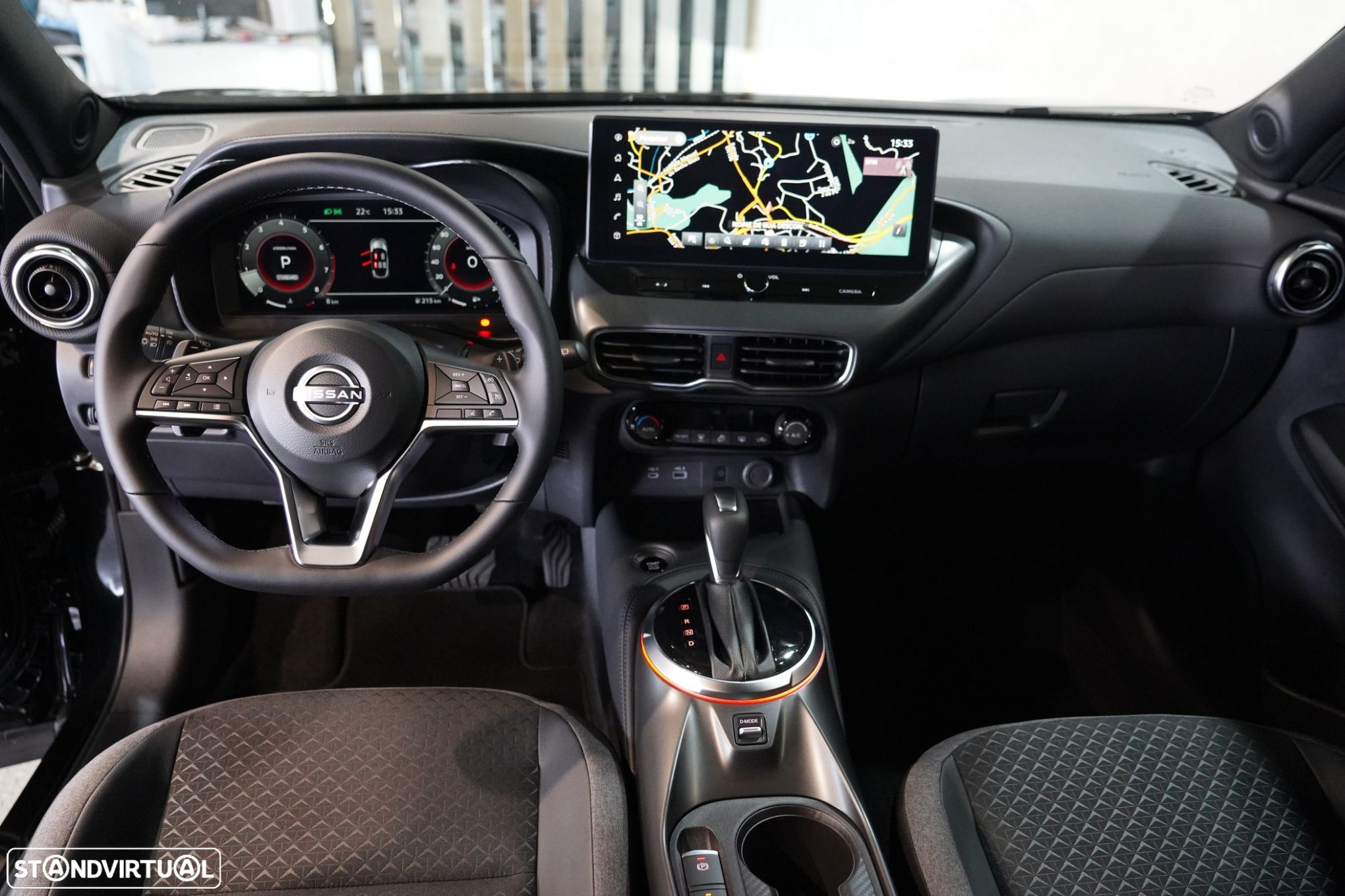 Nissan Juke 1.0 DIG-T N-Connecta DCT - 25