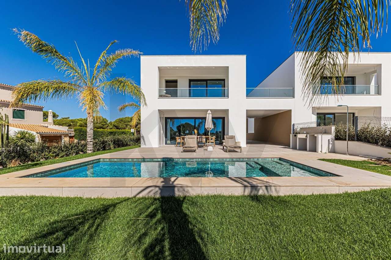 Moradia T3, arquitetura moderna e localização Premium, Quarteira - Grande imagem: 2/29