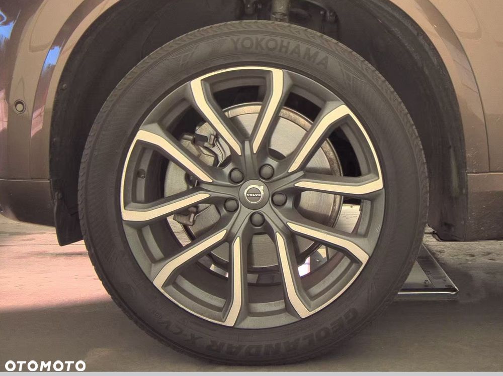 Volvo XC 90 T6 AWD Geartronic Momentum - 10