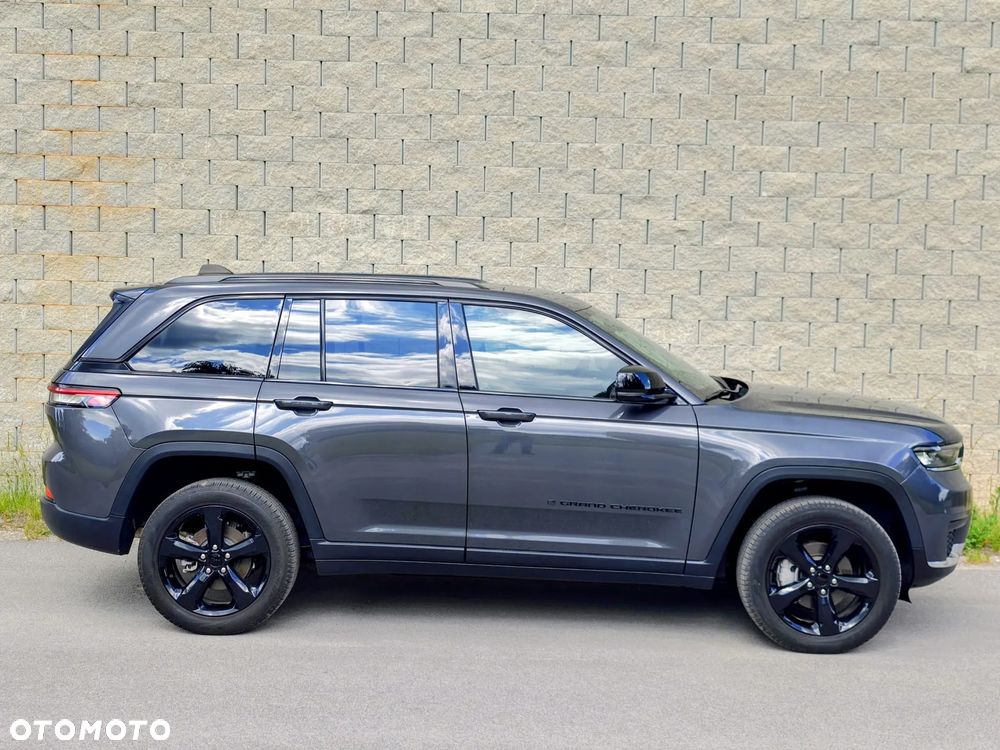 Jeep Grand Cherokee - 8