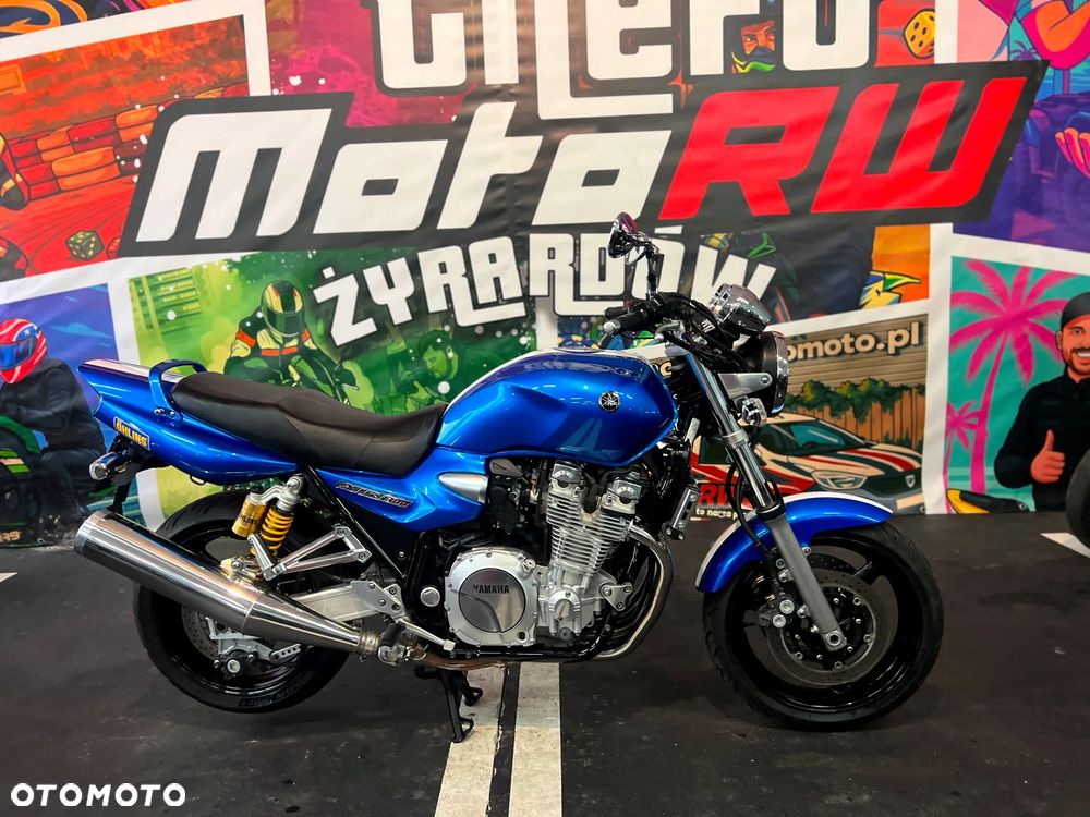 Yamaha XJR - 23