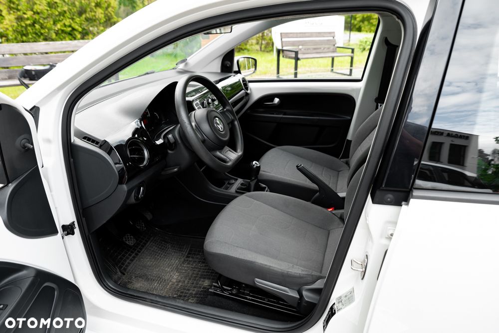 Volkswagen up! 1.0 high - 17