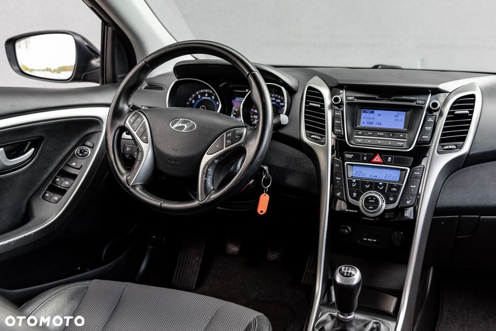 Hyundai i30 1.6 Trend - 27