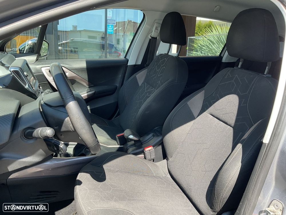 Peugeot 2008 1.2 PureTech Style - 18