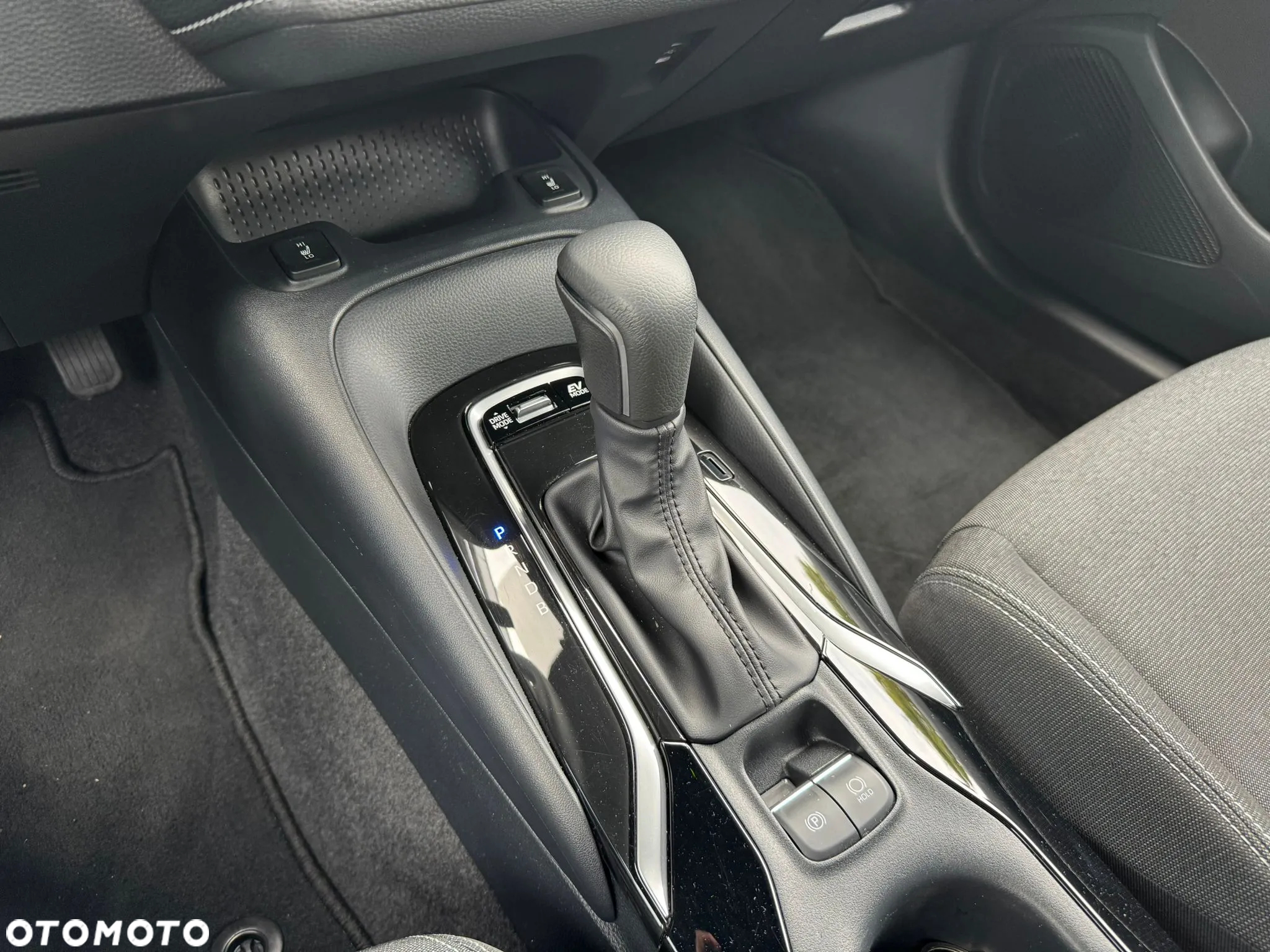 Suzuki Swace 1.8 Hybrid Premium Plus CVT - 23