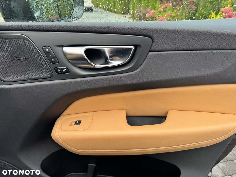 Volvo XC 60 - 23