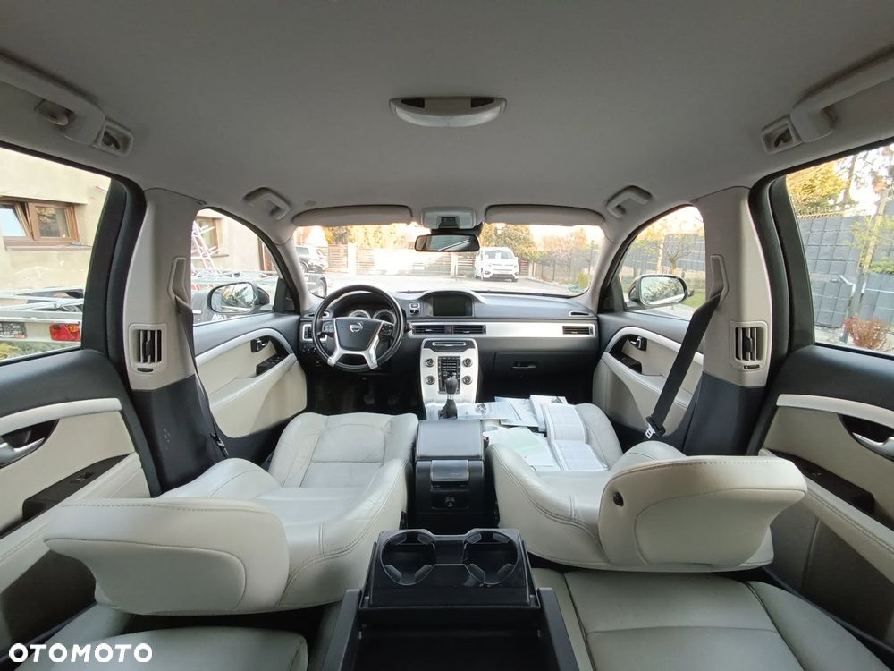 Volvo V70 D2 Edition Pro - 31