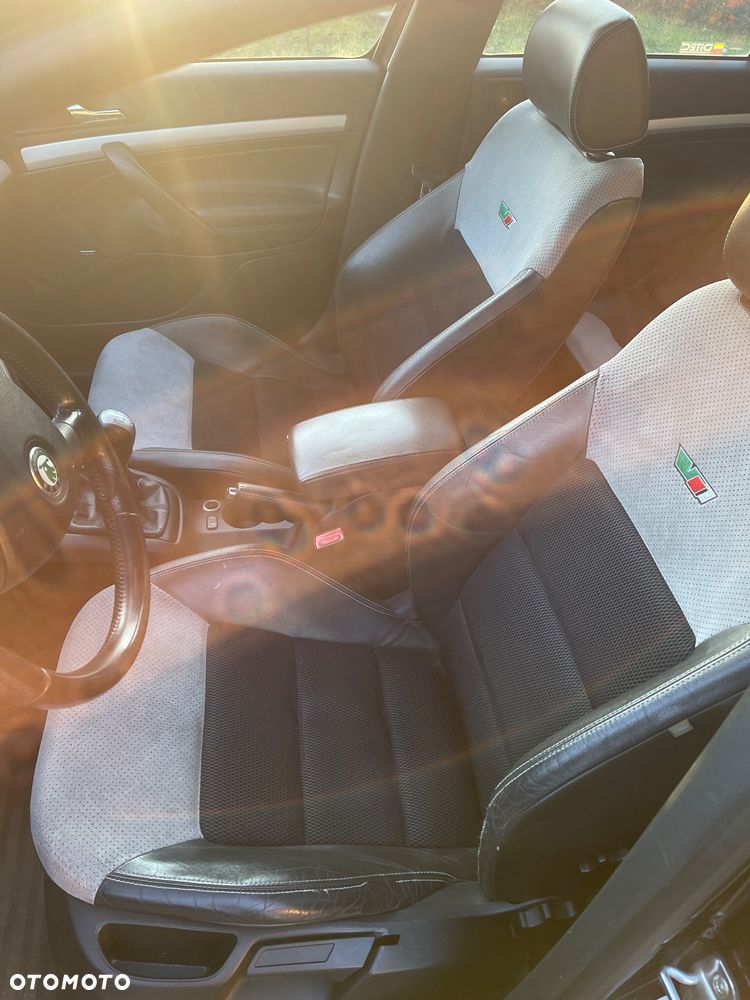 Skoda Octavia 2.0 TSI RS - 5