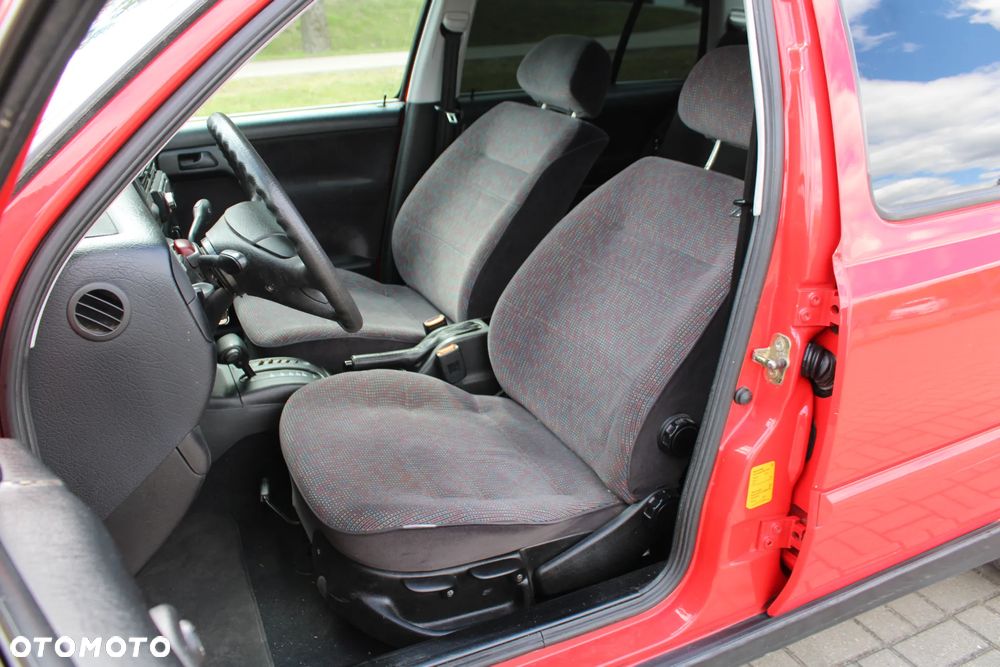 Volkswagen Vento - 19