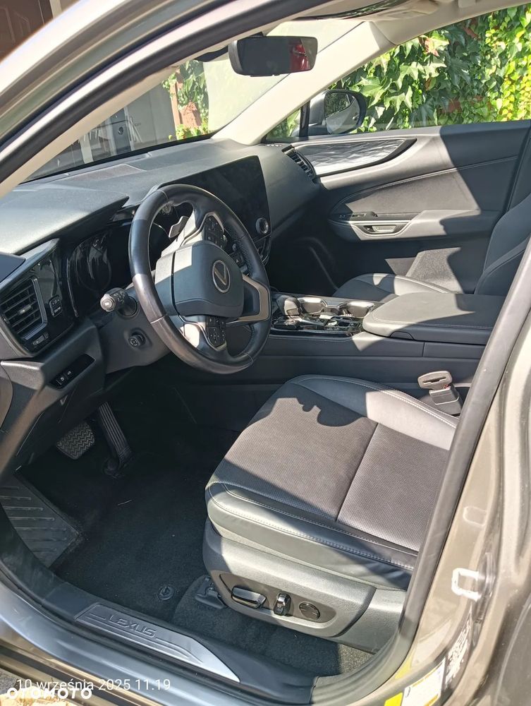 Lexus NX 350h Prestige AWD - 10