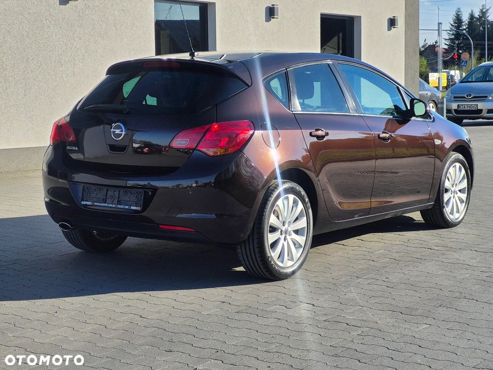 Opel Astra 1.4 Turbo - 10