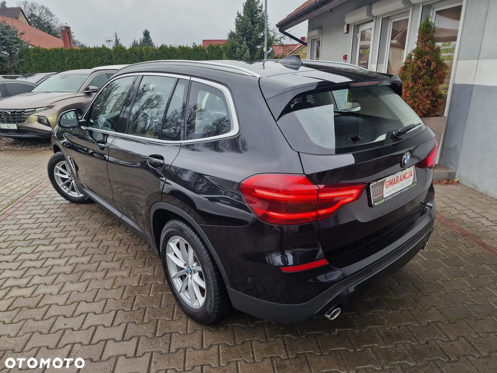 BMW X3 sDrive18d Advantage - 9