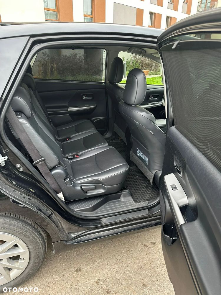 Toyota Prius+ (Hybrid) Executive - 13