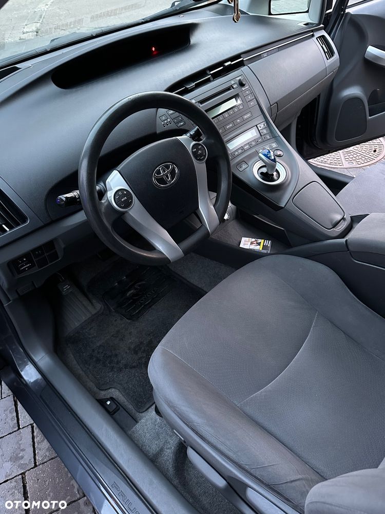 Toyota Prius+ ver--hybrid-sol - 22