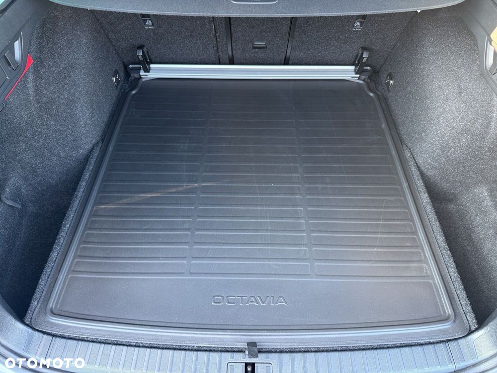 Skoda Octavia 2.0 TDI Style DSG - 34