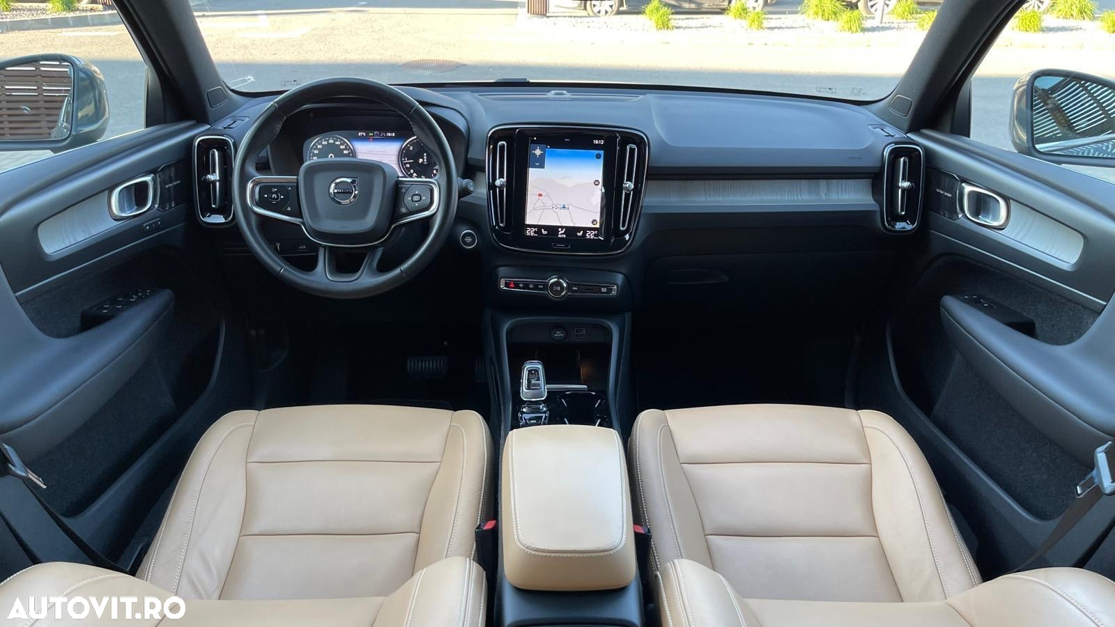 Volvo XC 40 D4 AWD Geartronic Inscription - 24
