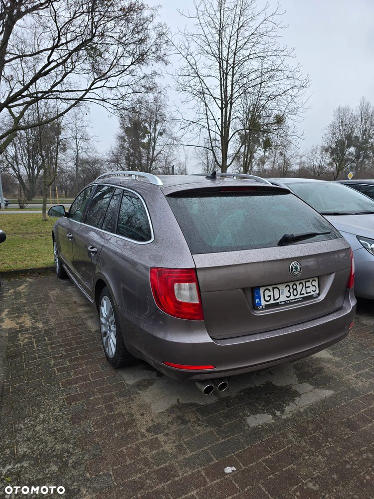 Skoda Superb 1.8 TSI Elegance DSG - 7