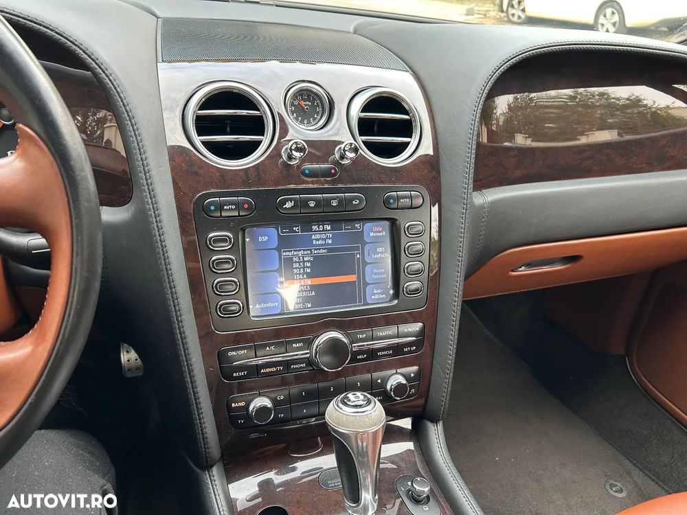 Bentley Continental GT - 11