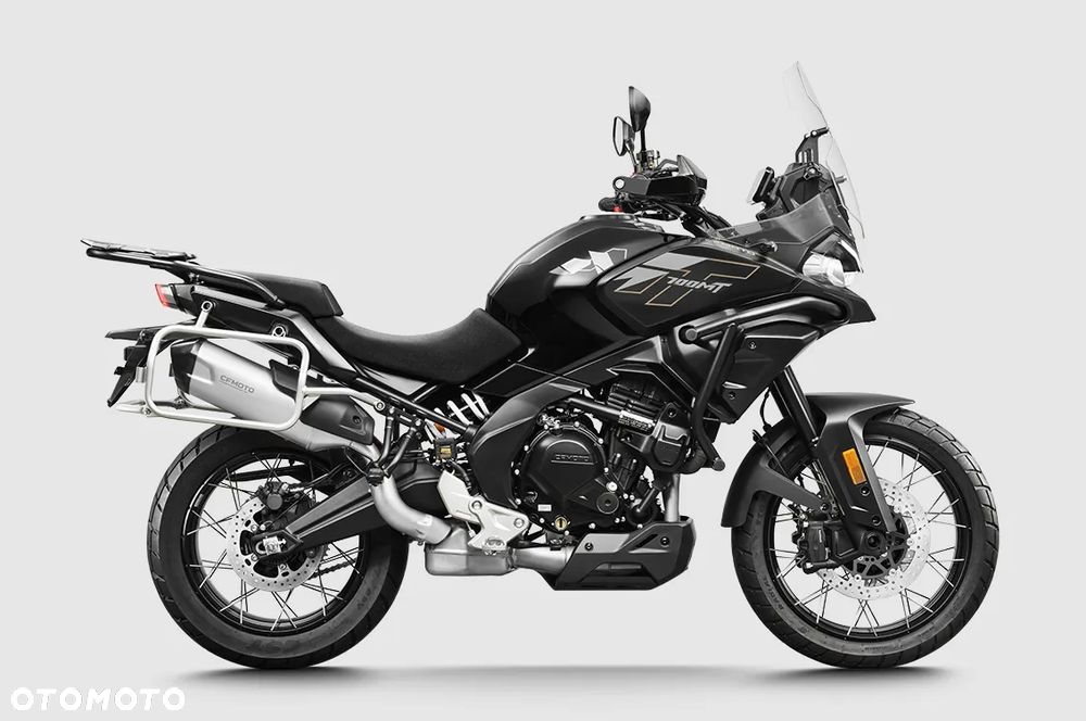 CFMoto 700MT - 2
