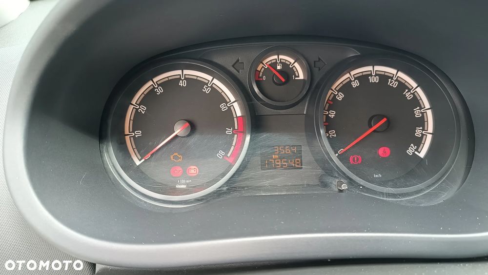 Opel Corsa 1.2 16V Essentia - 9