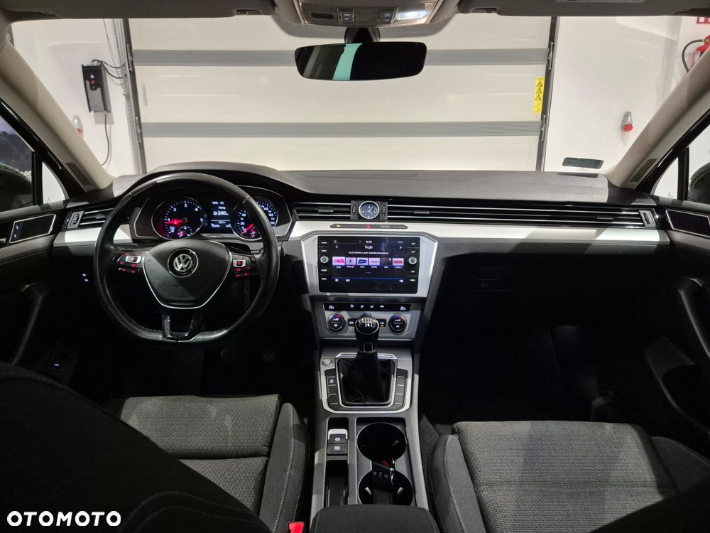 Volkswagen Passat 1.6 TDI (BlueMotion Technology) DSG Comfortline - 5