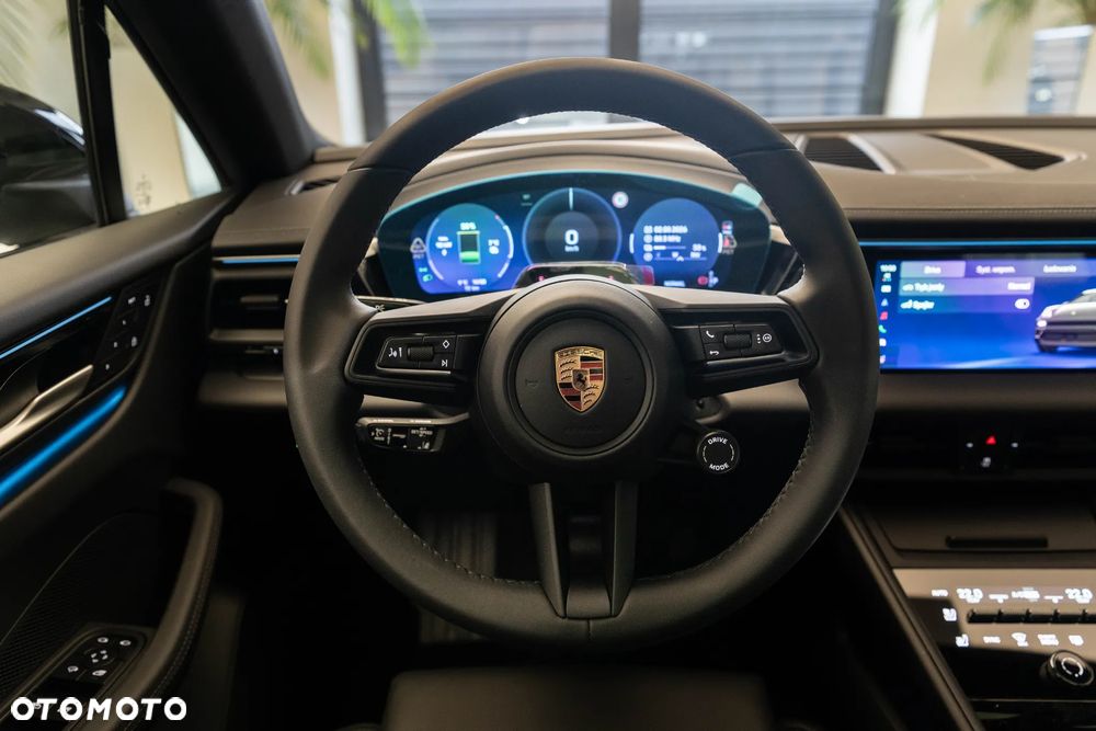 Porsche Macan - 17