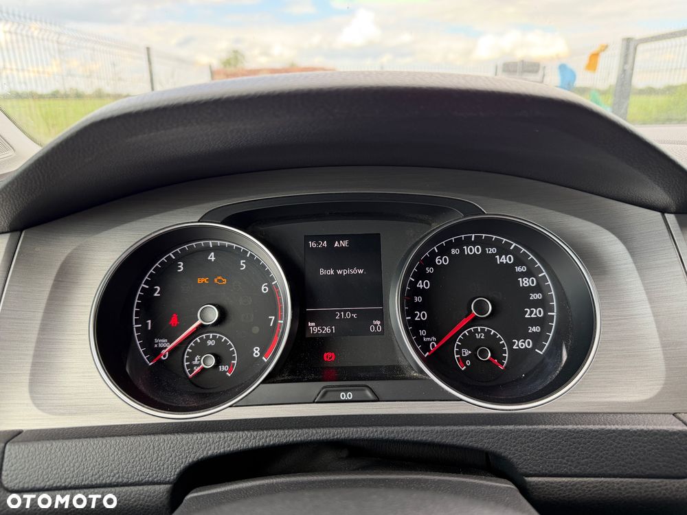 Volkswagen Golf 1.4 TSI BMT Comfortline - 11