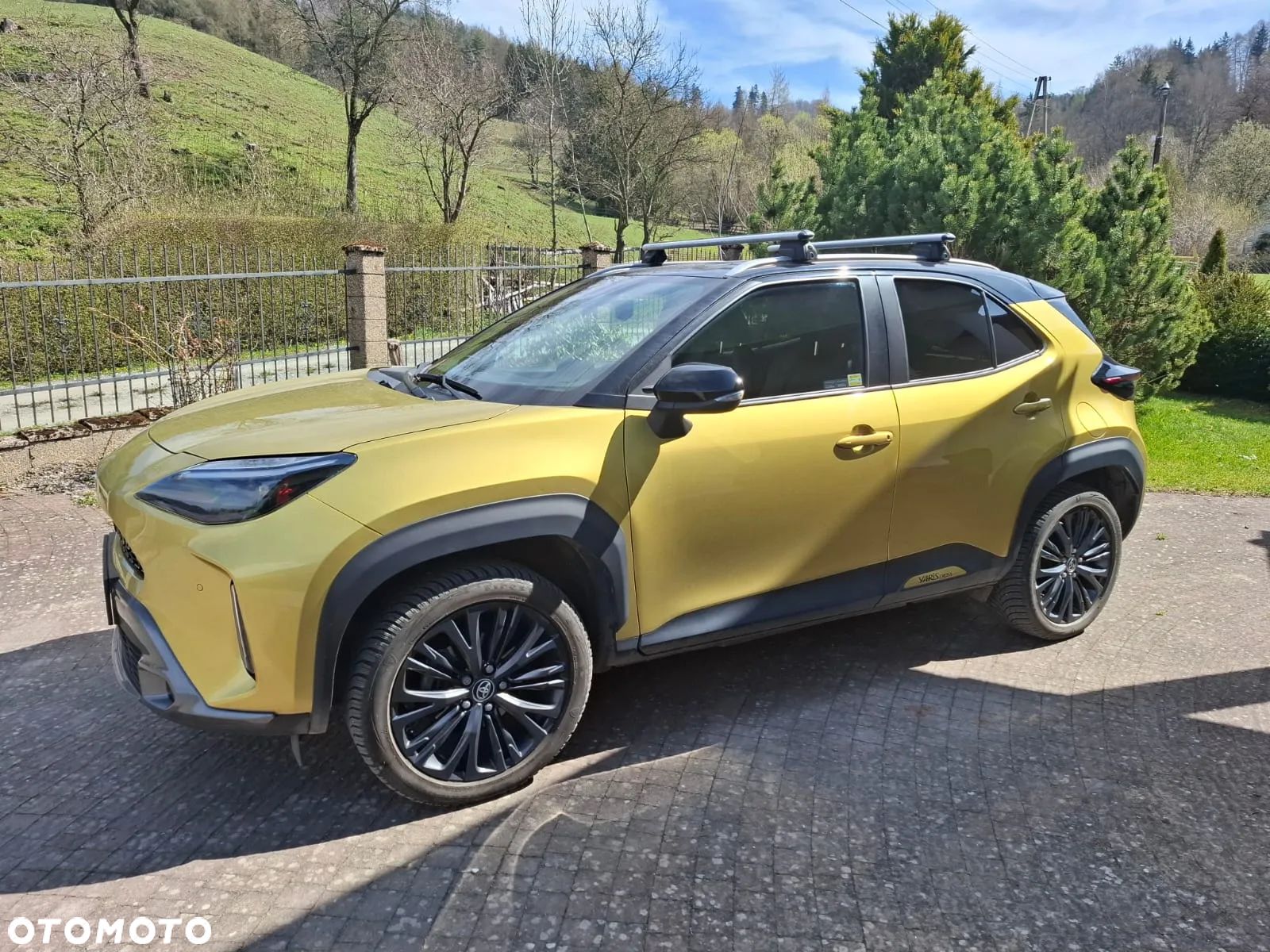 Toyota Yaris Cross Hybrid 1.5 Adventure - 1