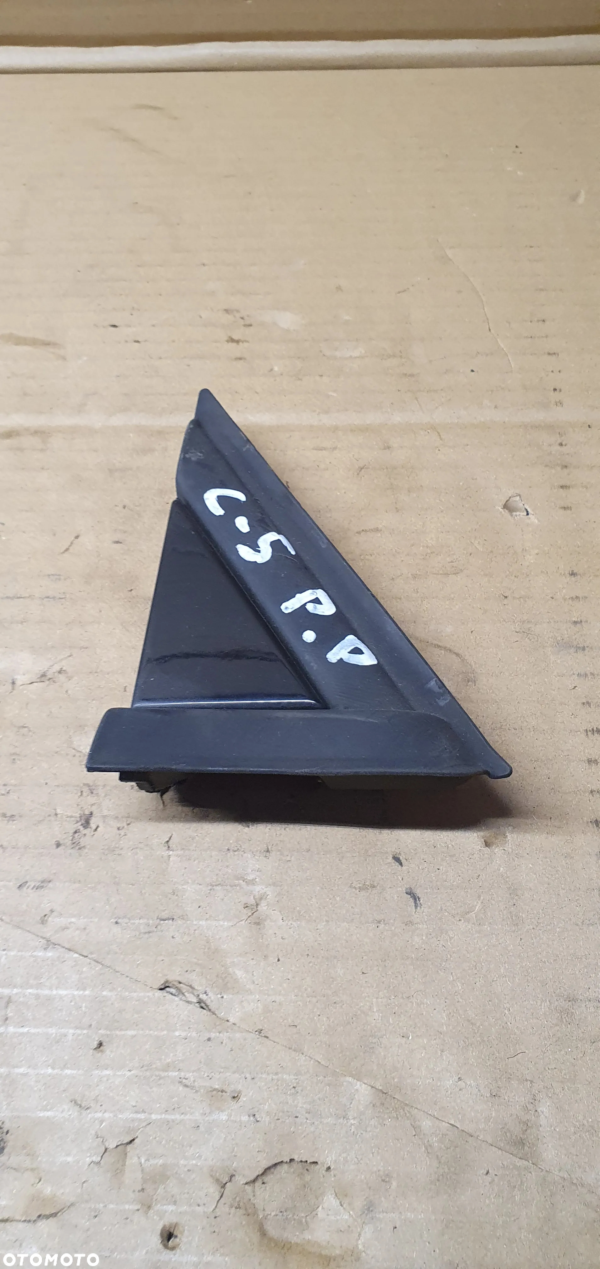 Osłona zaślepka trójkąt błotnika prawa Citroen C5 III 9682543280 - 2