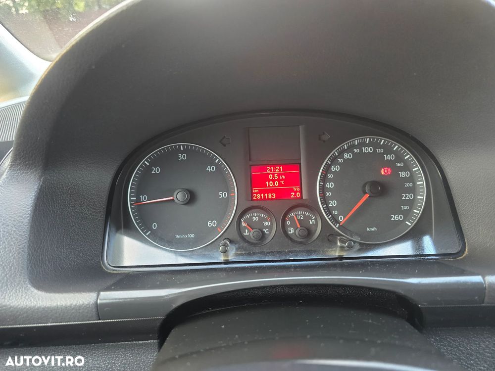 Volkswagen Touran - 21