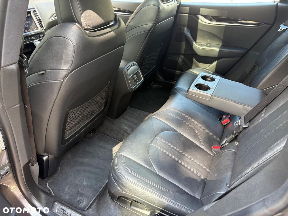 Maserati Levante Q4 GranSport - 11