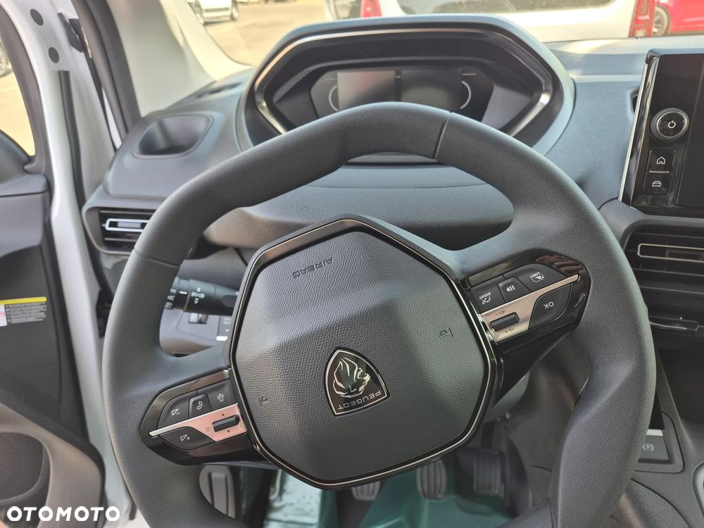 Peugeot Partner Brygadowy XL LONG 1.5 Diesel 100KM !! OD RĘKI !! - 13