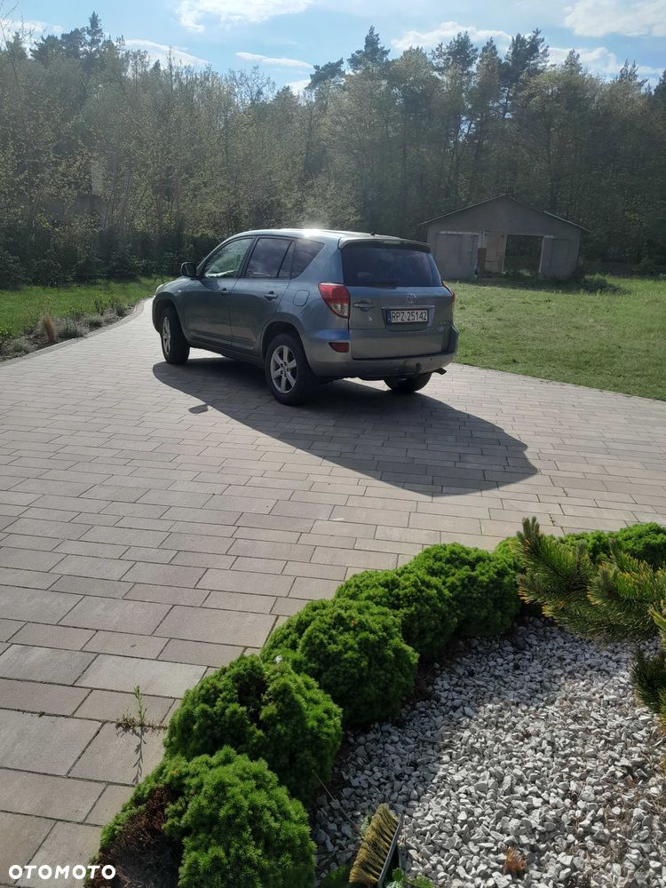Toyota RAV4 - 5