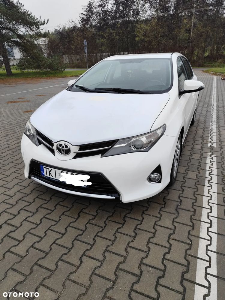Toyota Auris - 1