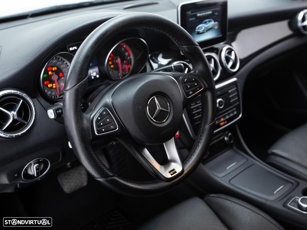 Mercedes-Benz CLA 220 — fotografia 16