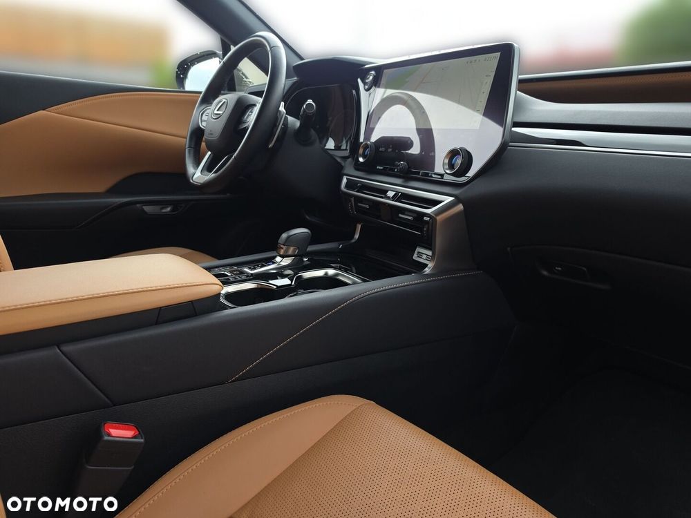 Lexus RX 450h+ Prestige - 29