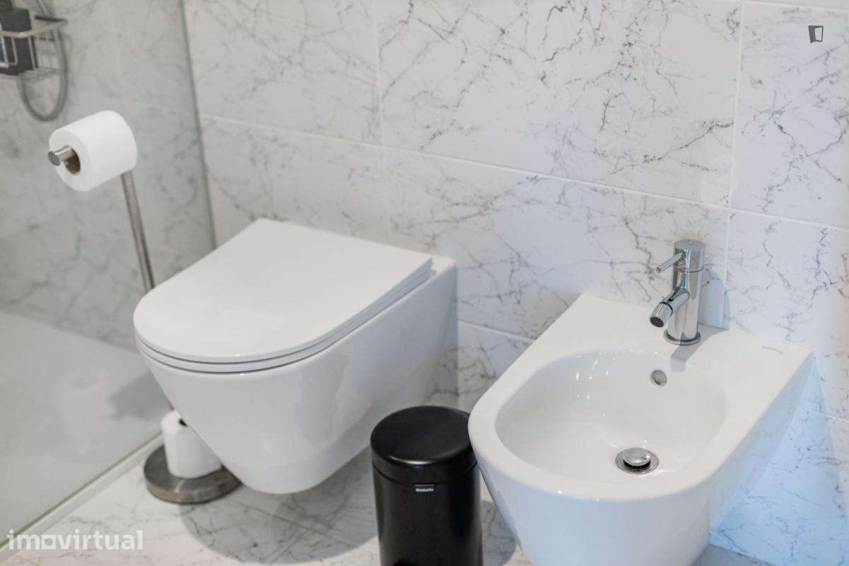 Apartamento com 1 quartos - localizado em Santo Ildefonso Porto - Grande imagem: 2/42