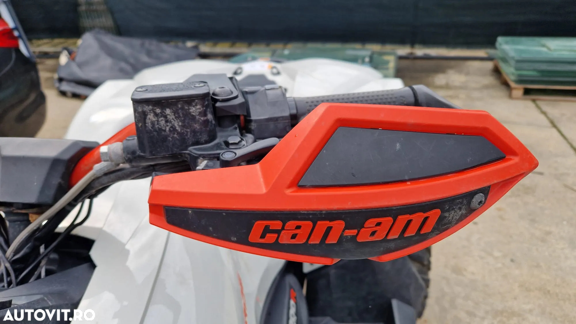 Can-Am Renegade - 27