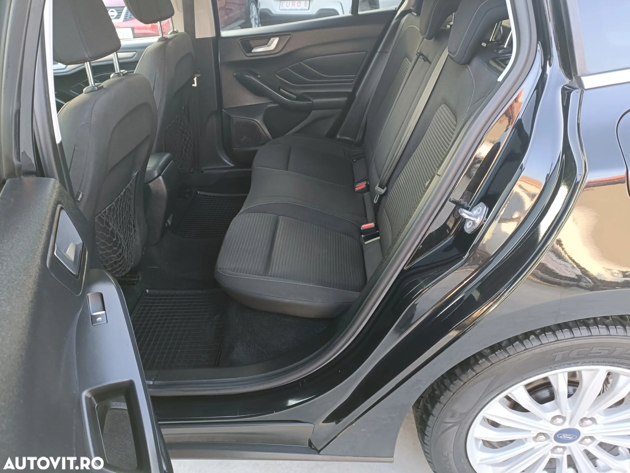 Ford Focus 1.5 EcoBlue Start-Stopp-System Aut. TITANIUM DESIGN - 14