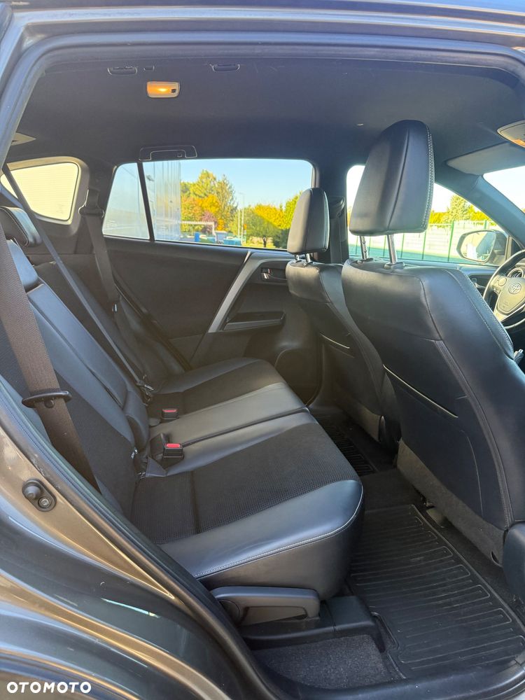 Toyota RAV4 2.0 D-4D Prestige 4x2 - 23