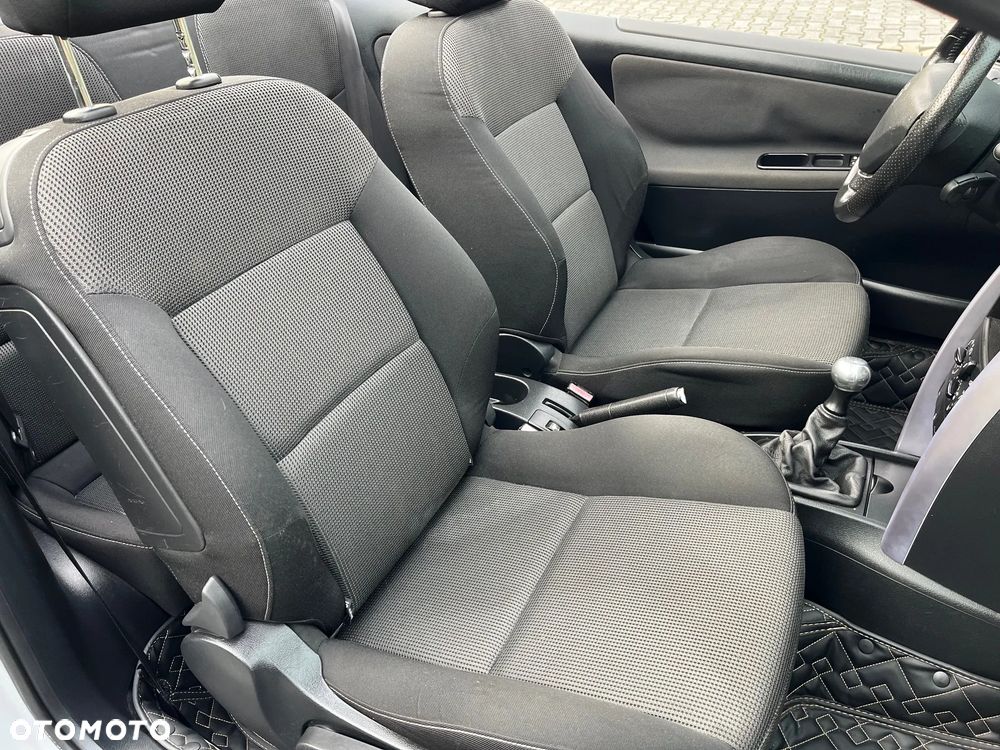 Peugeot 207 CC - 8