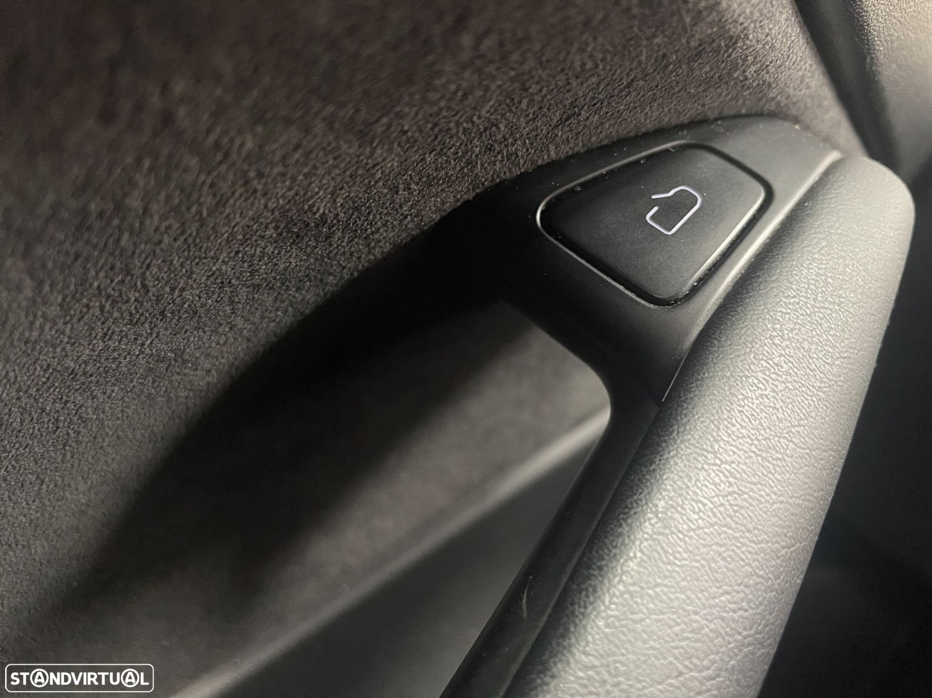 Tesla Model 3 - 7