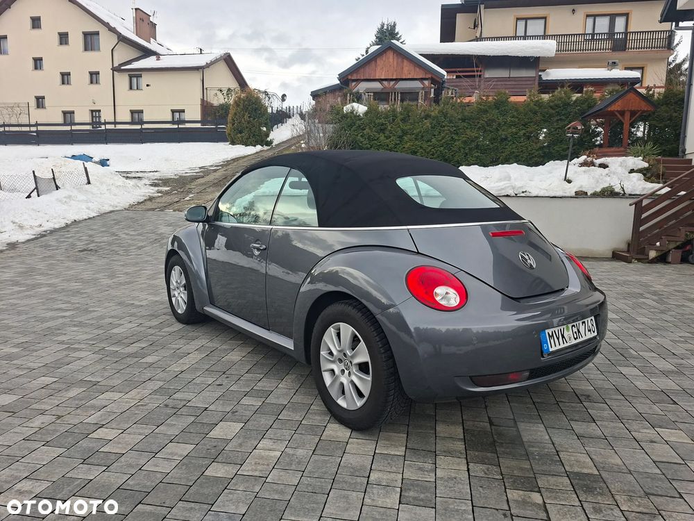 Volkswagen New Beetle - 3