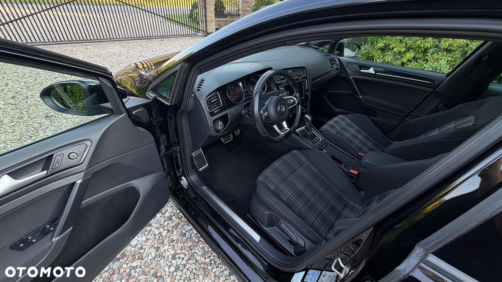 Volkswagen Golf GTD 2.0 TDI SCR DSG - 13