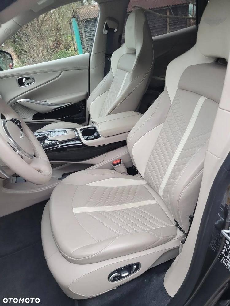 Aston Martin DBX707 - 11