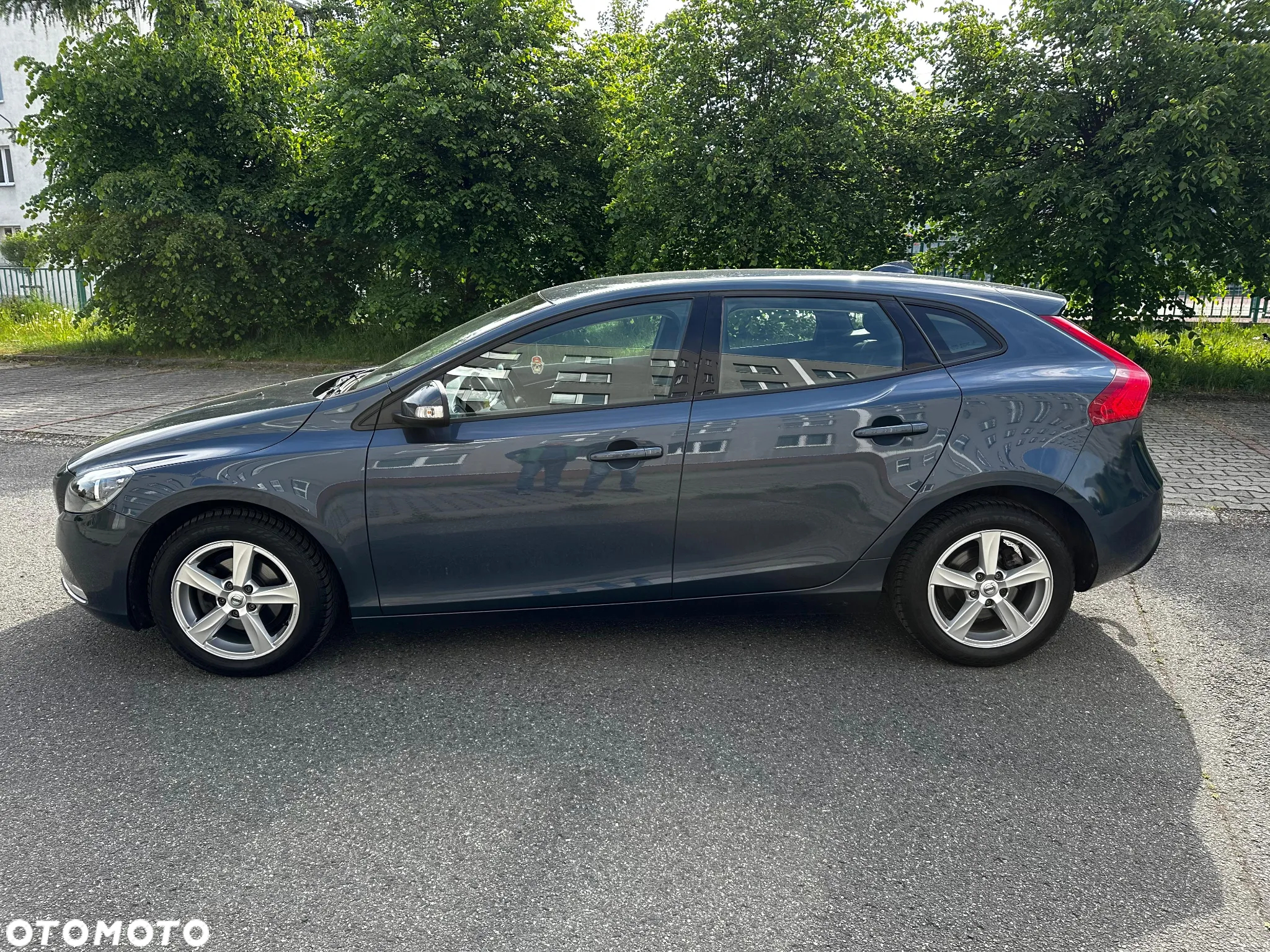 Volvo V40 D2 Drive-E Momentum - 4