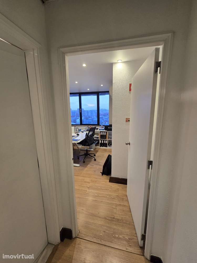 Escritorio Zona Central - Grande imagem: 2/3