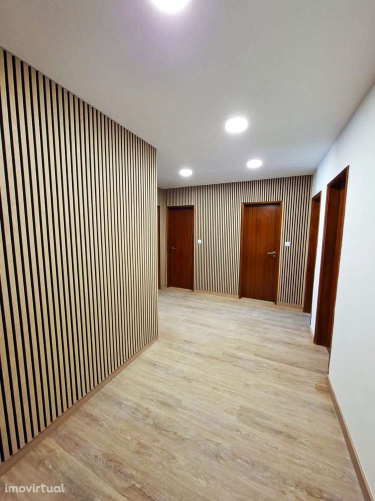 Apartamento T3+1 no Centro do Montijo - Arrendamento - Grande imagem: 2/17