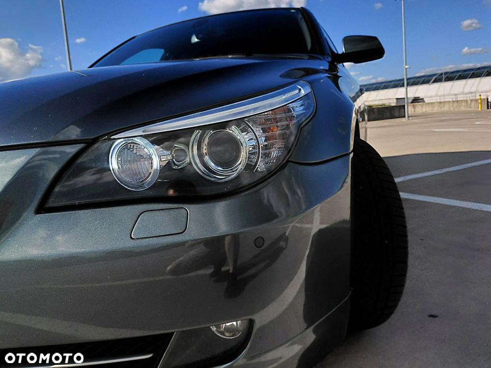 BMW Seria 5 520d Edition Sport - 8